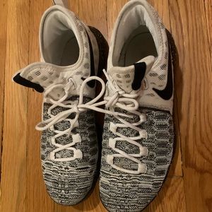 Size 10.5- Nike KD 9 Oreo 2016 - 843392-100